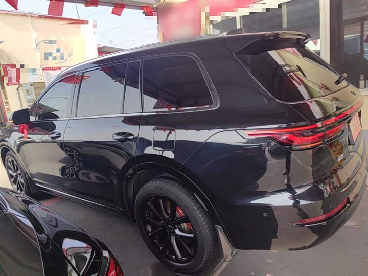 Фото 5 - LiXiang One