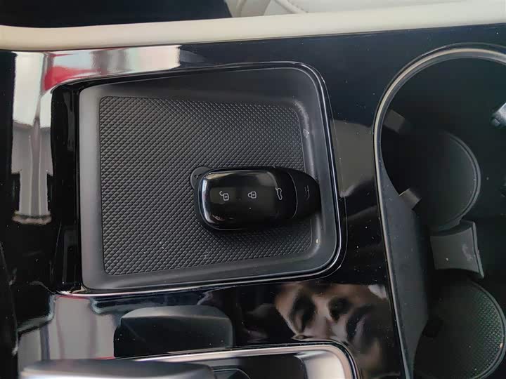 Фото 9 - LiXiang One