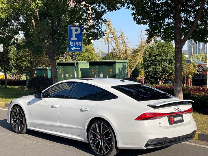 Фото 4 - Audi A7