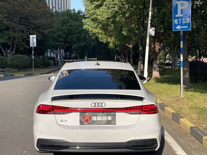 Фото 5 - Audi A7