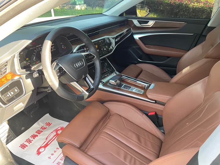 Фото 7 - Audi A7