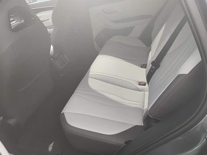 Фото 15 - BYD Song Plus Hybrid/EV