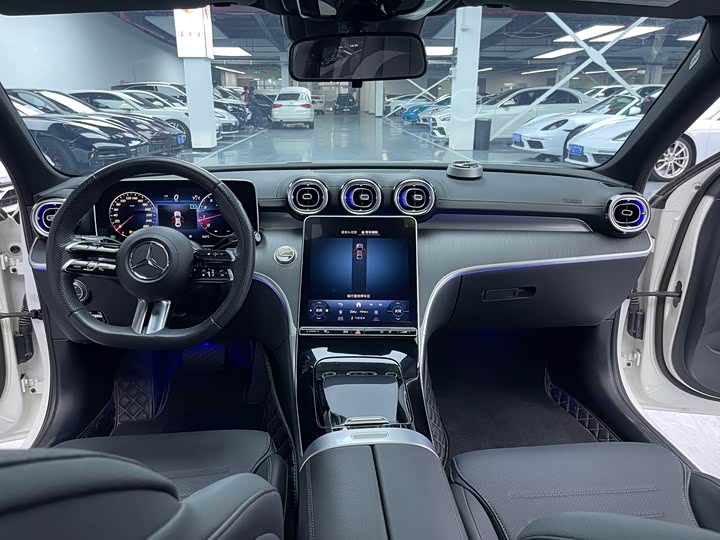 Фото 13 - Mercedes-Benz C-Class