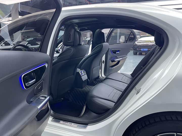 Фото 14 - Mercedes-Benz C-Class