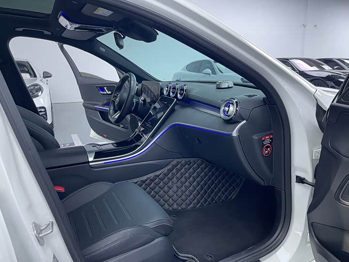 Фото 19 - Mercedes-Benz C-Class