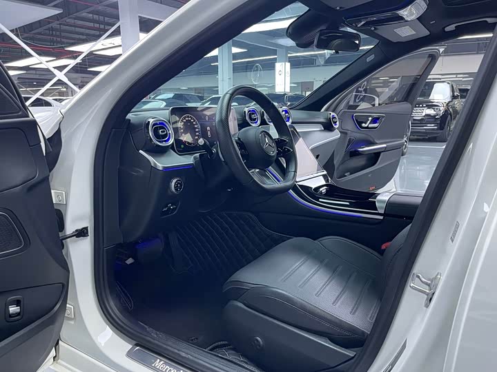 Фото 4 - Mercedes-Benz C-Class