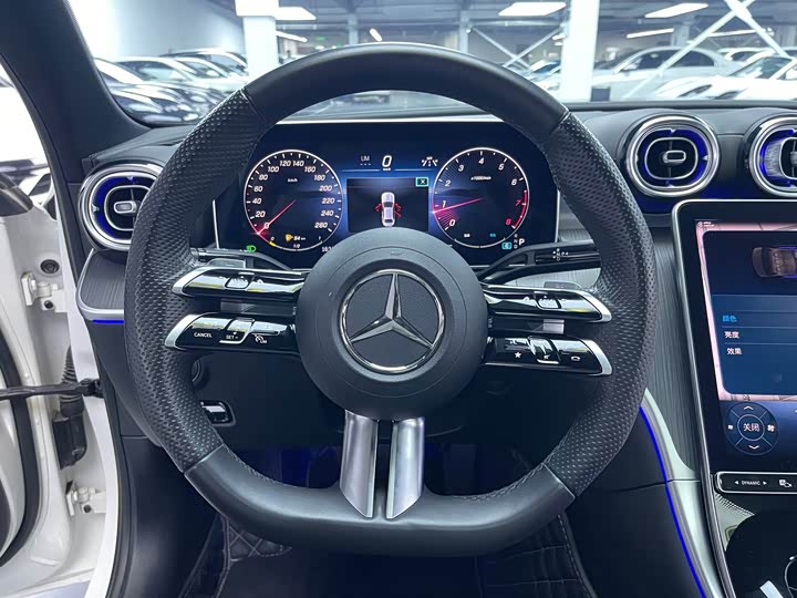 Фото 7 - Mercedes-Benz C-Class