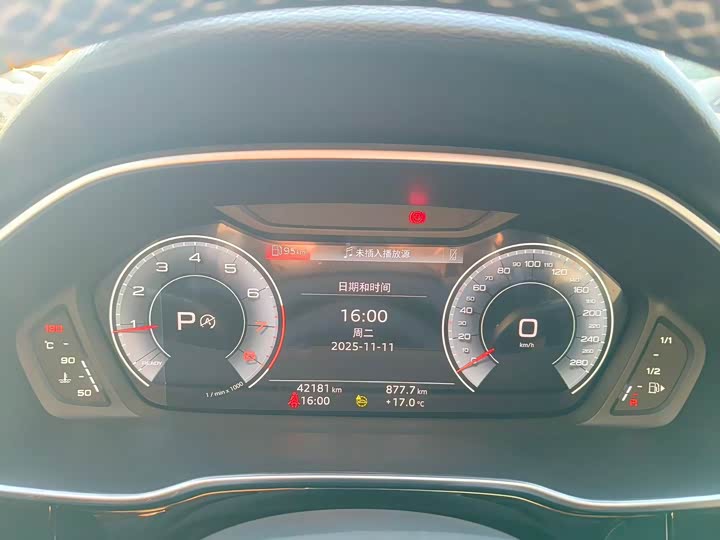 Фото 10 - Audi Q3