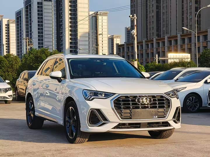 Фото 3 - Audi Q3