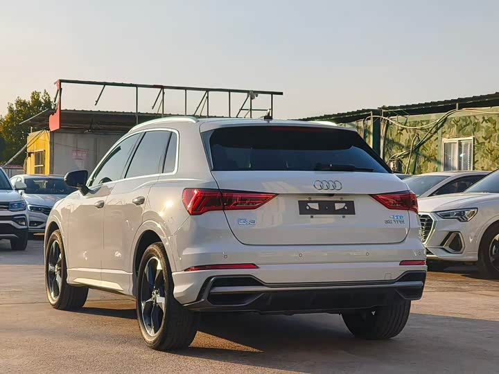 Фото 7 - Audi Q3