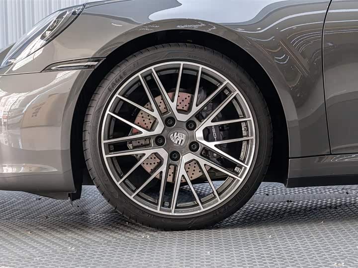 Фото 23 - Porsche 911