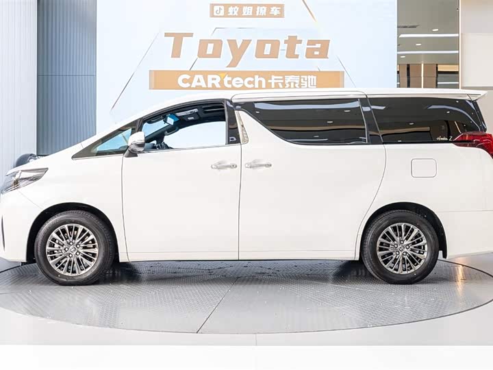 Фото 13 - Toyota Alphard