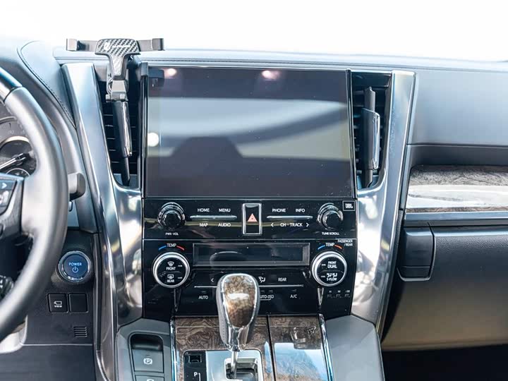 Фото 23 - Toyota Alphard