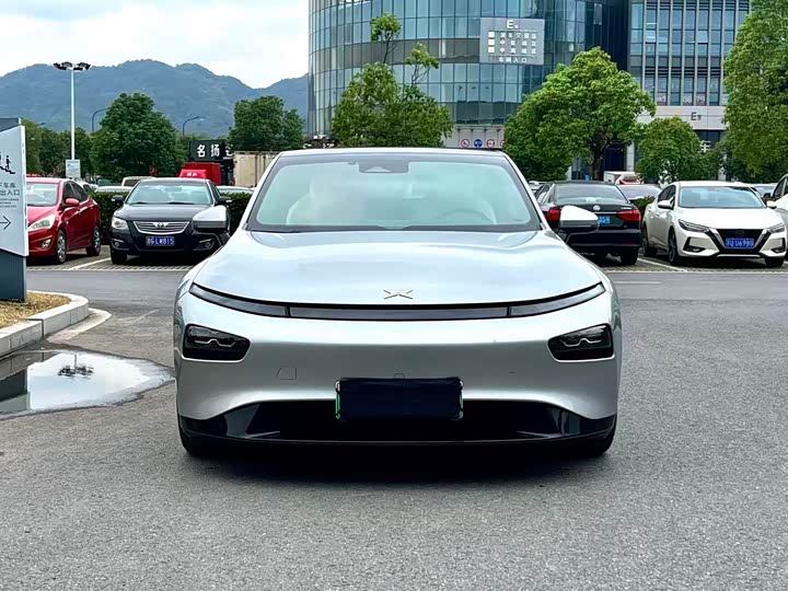 Фото 1 - XPeng P7