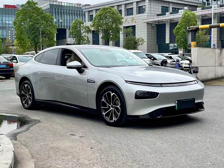 Фото 3 - XPeng P7