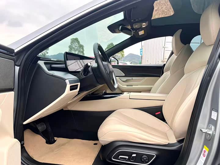 Фото 7 - XPeng P7