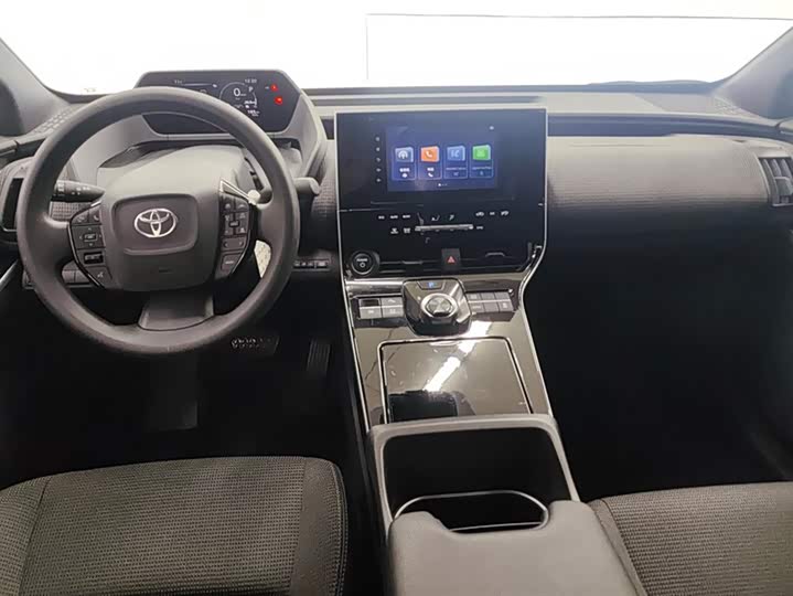 Фото 12 - Toyota bZ4X