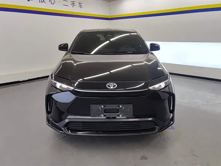 Фото 2 - Toyota bZ4X