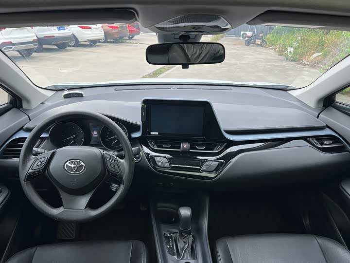 Фото 7 - Toyota Izoa