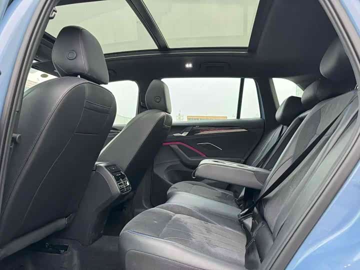 Фото 7 - Volkswagen Tiguan L Pro