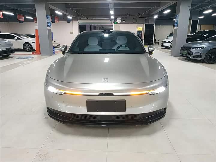 Фото 3 - Zeekr 007