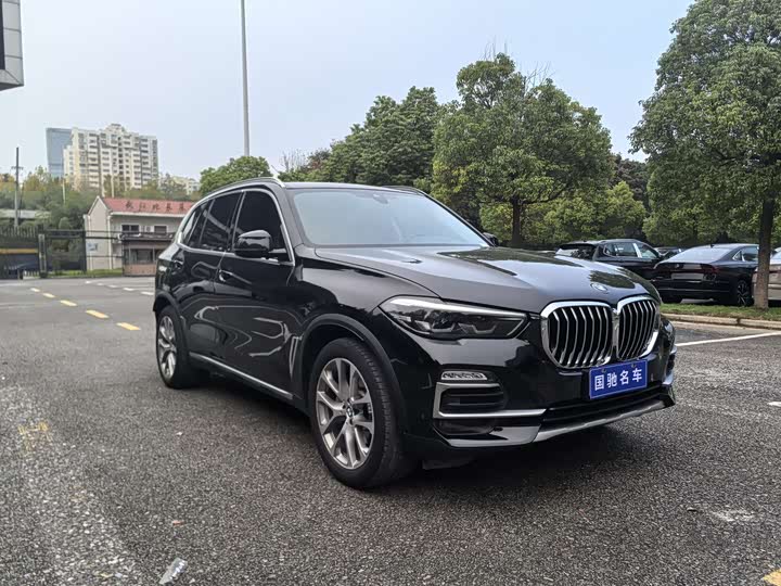 Фото 2 - BMW X5