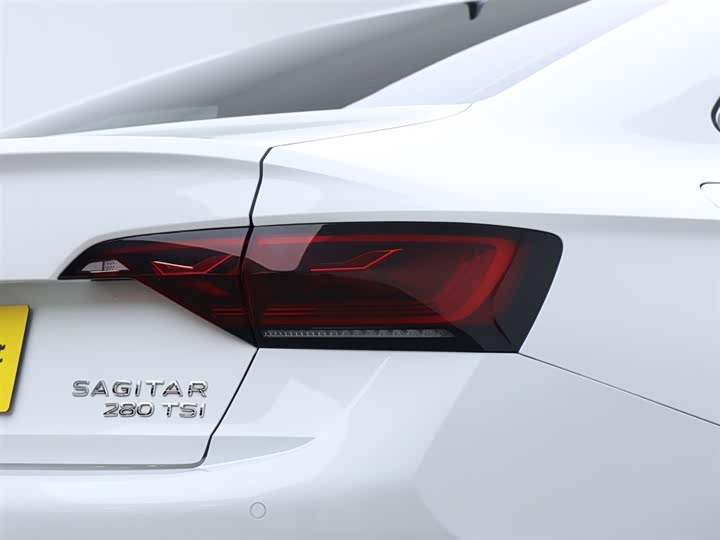 Фото 7 - Volkswagen Sagitar L