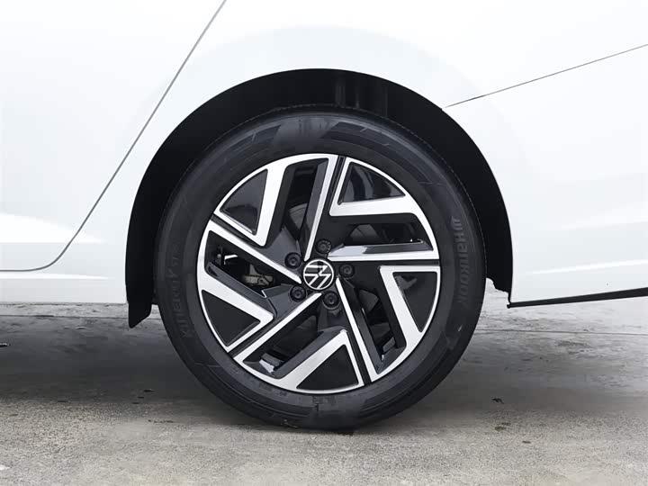 Фото 9 - Volkswagen Sagitar L