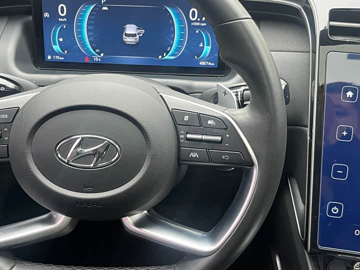 Фото 19 - Hyundai Tucson L