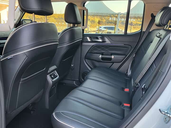 Фото 12 - Tank 300