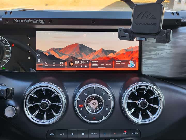 Фото 9 - Tank 300