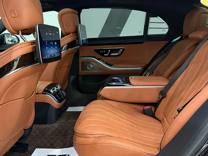 Фото 8 - Mercedes-Benz S-Class