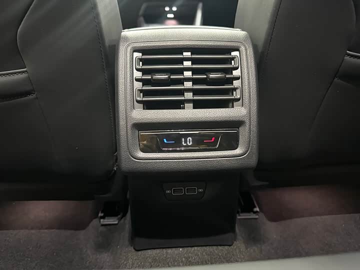 Фото 11 - Volkswagen Golf