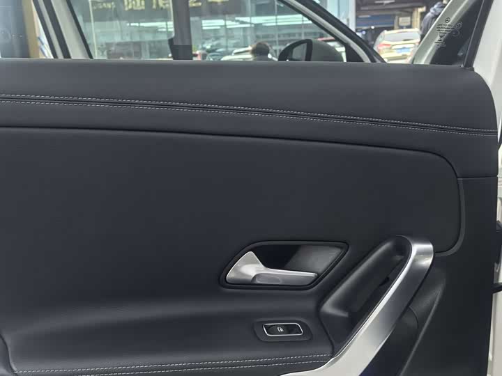 Фото 10 - Mercedes-Benz A-Class