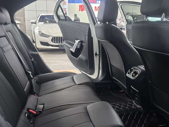 Фото 11 - Mercedes-Benz A-Class