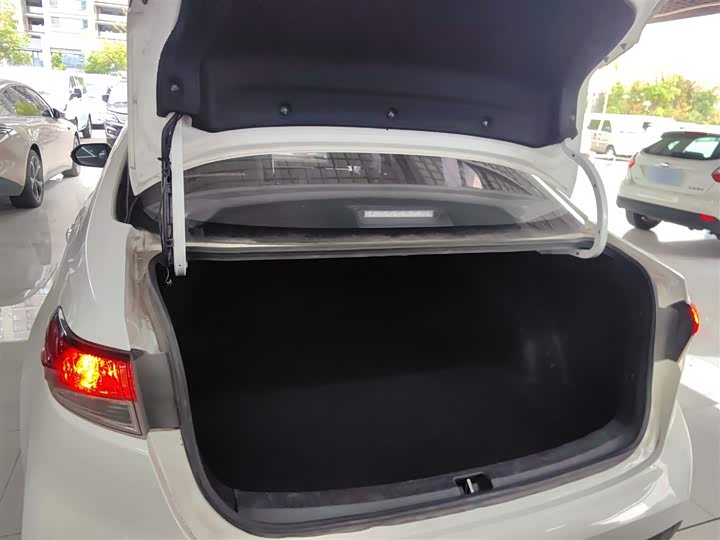 Фото 19 - Toyota Levin