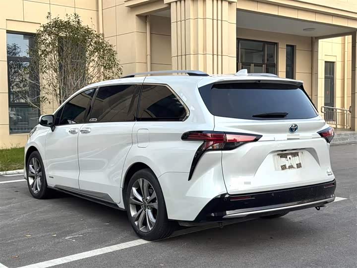 Фото 5 - Toyota Sienna