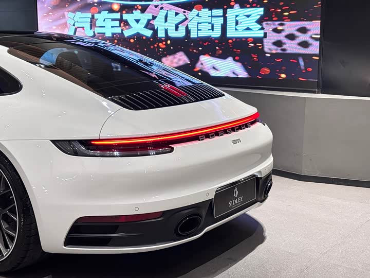 Фото 21 - Porsche 911