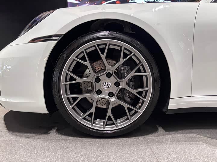 Фото 6 - Porsche 911