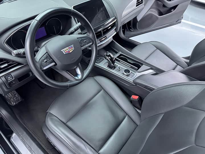 Фото 6 - Cadillac CT5