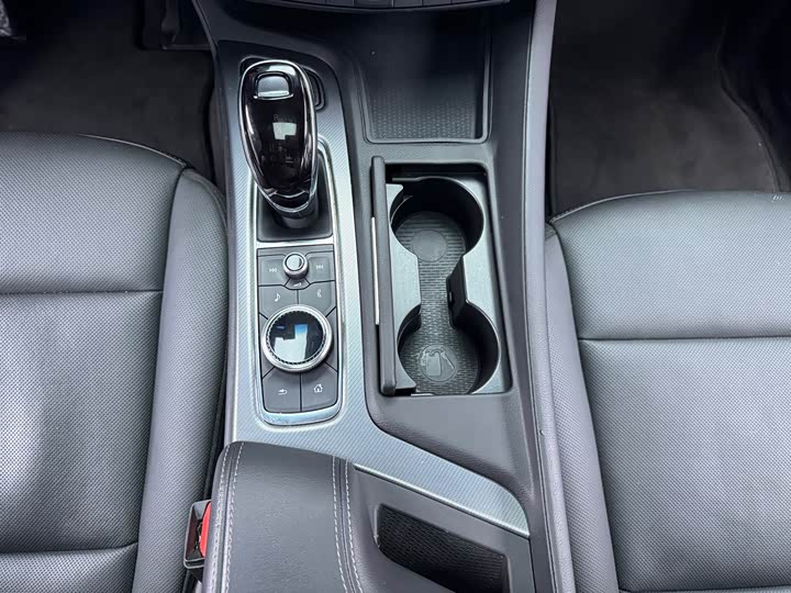 Фото 9 - Cadillac CT5