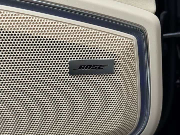 Фото 14 - Porsche Panamera