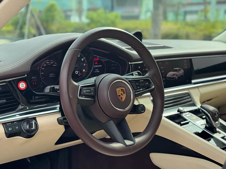 Фото 16 - Porsche Panamera