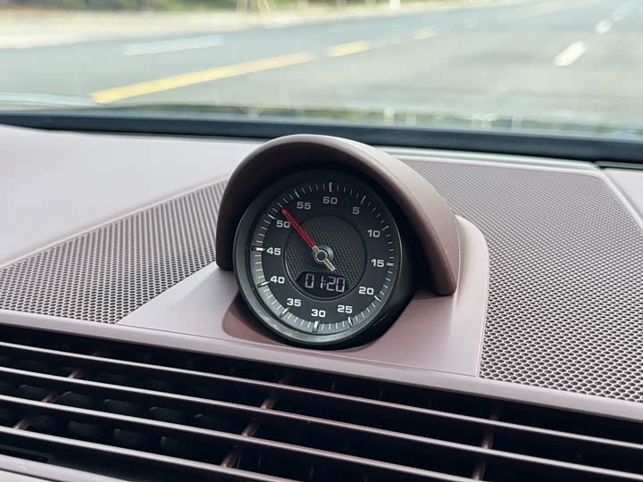 Фото 20 - Porsche Panamera