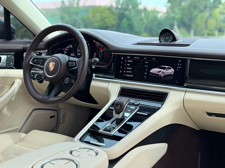 Фото 24 - Porsche Panamera