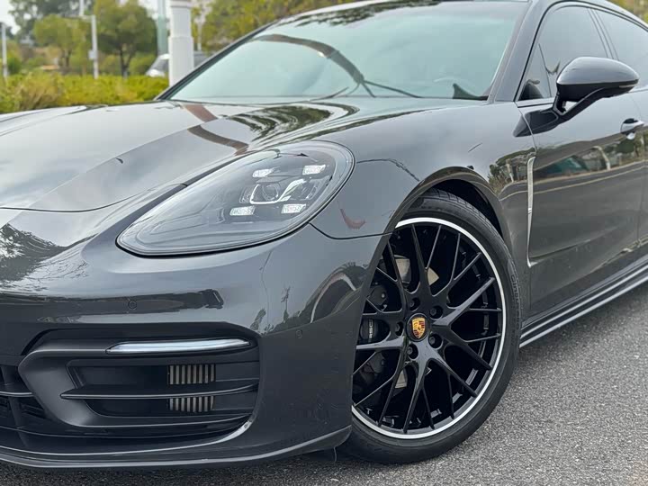 Фото 9 - Porsche Panamera