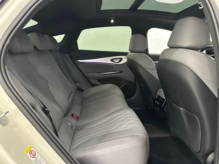 Фото 12 - BYD Seal 07 DM-i Hybrid