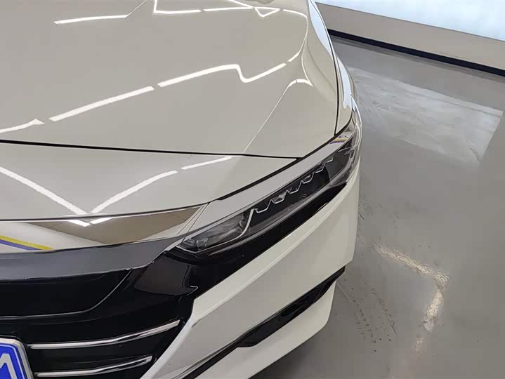 Фото 5 - Honda Accord