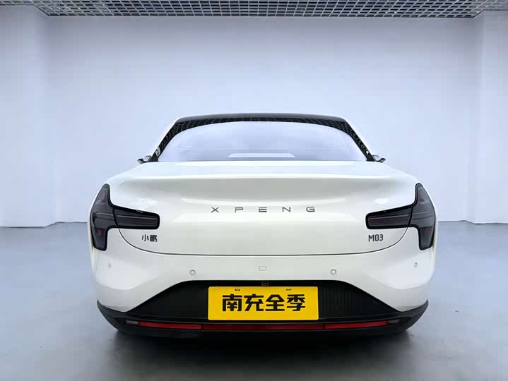 Фото 8 - XPeng Mona M03