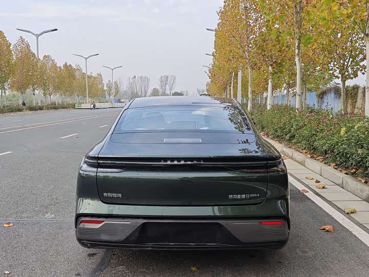 Фото 10 - Geely Galaxy Starshine 8 EM-i